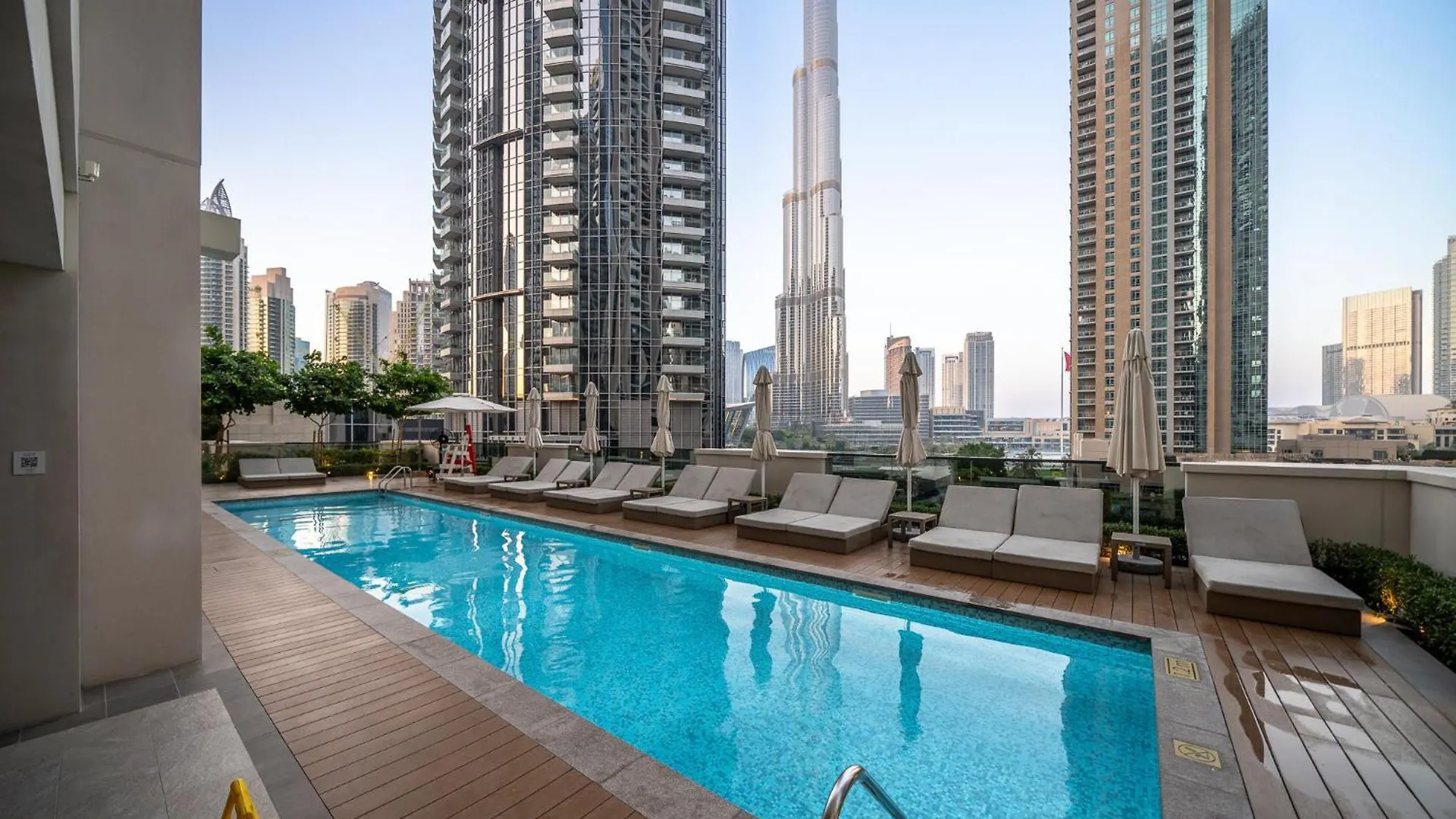 Act Towers 2 Bedrooms Dubai 0*,